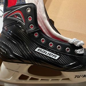 NIB Bauer Vapor X350 mens hockey skates